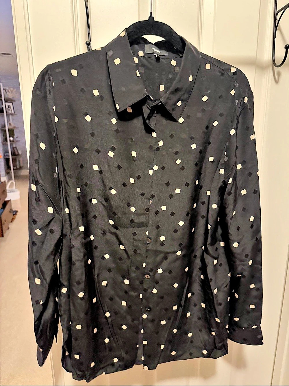 Theory Geometric Button Down in Black & Beige Large Like New